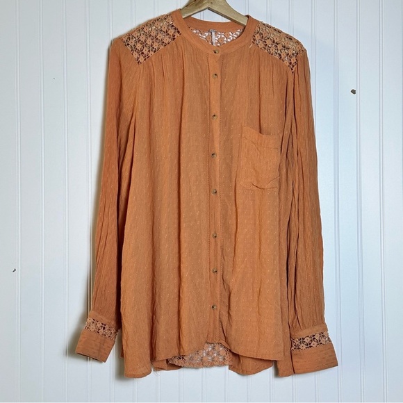 Free People "The Best" Crochet Button Front Top Size Large Long Sleeves Casual - Picture 3 of 10